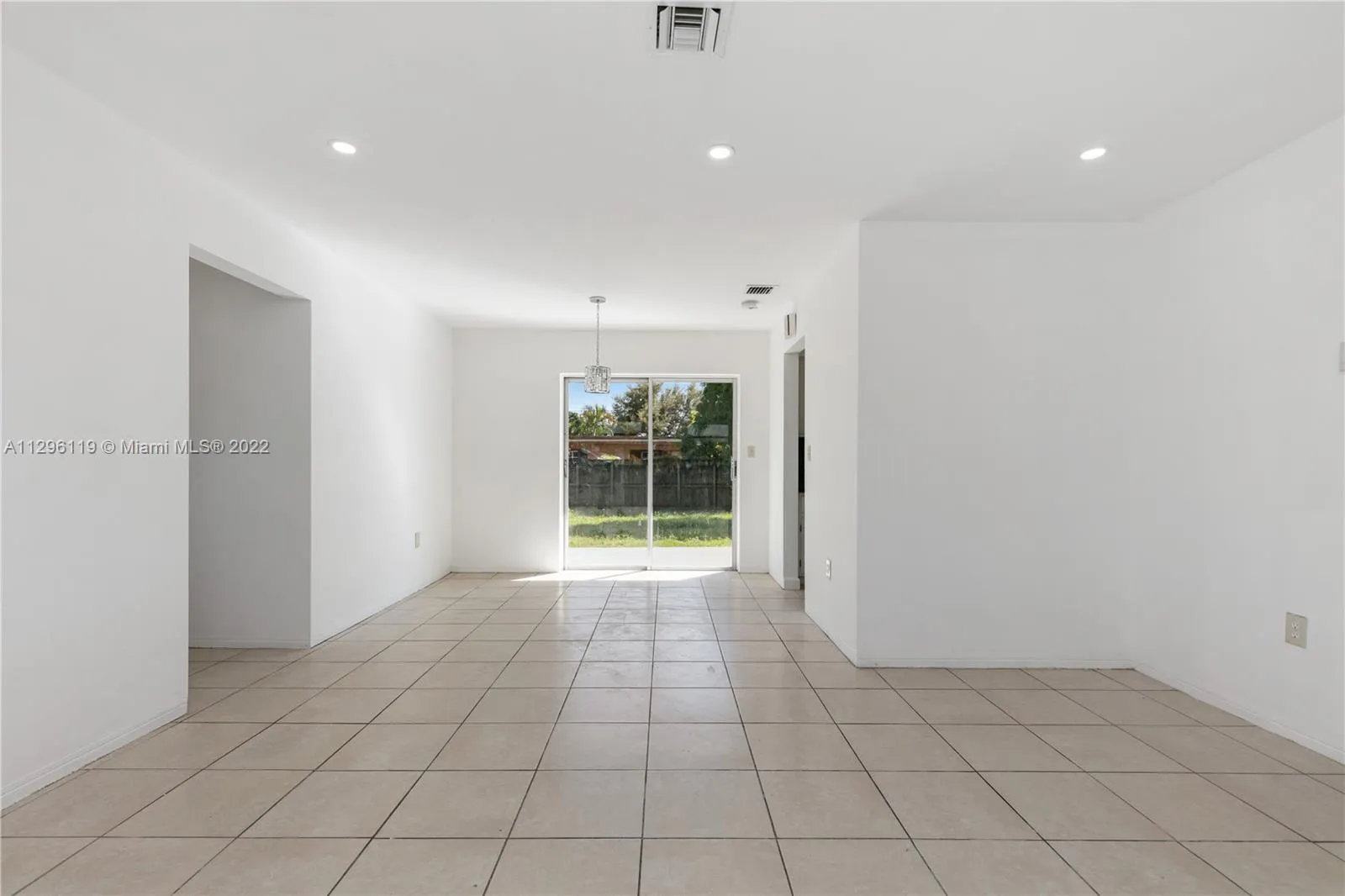 8320 Taft St, Pembroke Pines FL 33024
