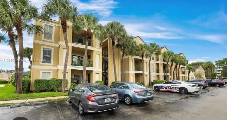 833 Riverside Dr # 811, Coral Springs FL 33071