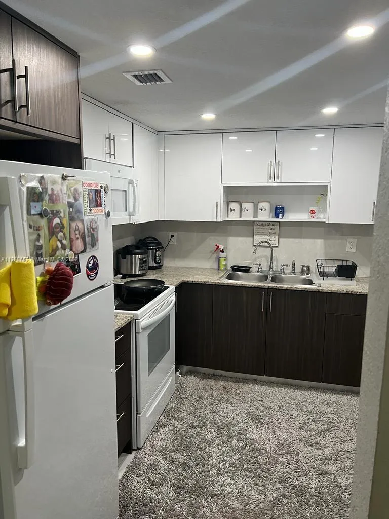 14150 SW 84th St # I, Miami FL 33183