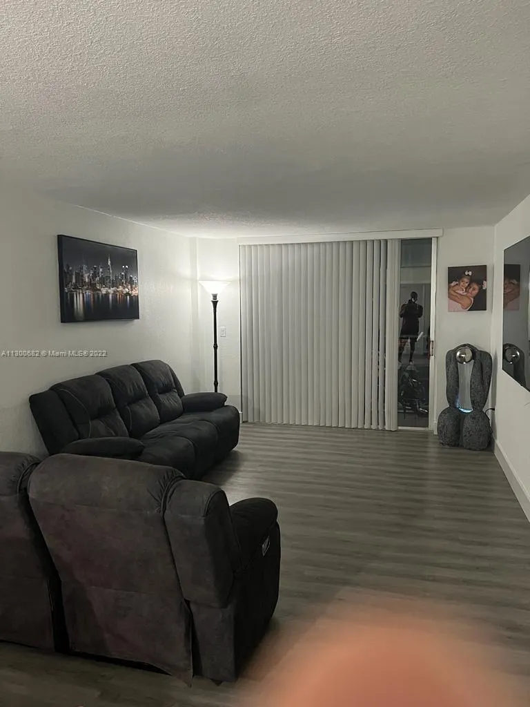 14150 SW 84th St # I, Miami FL 33183