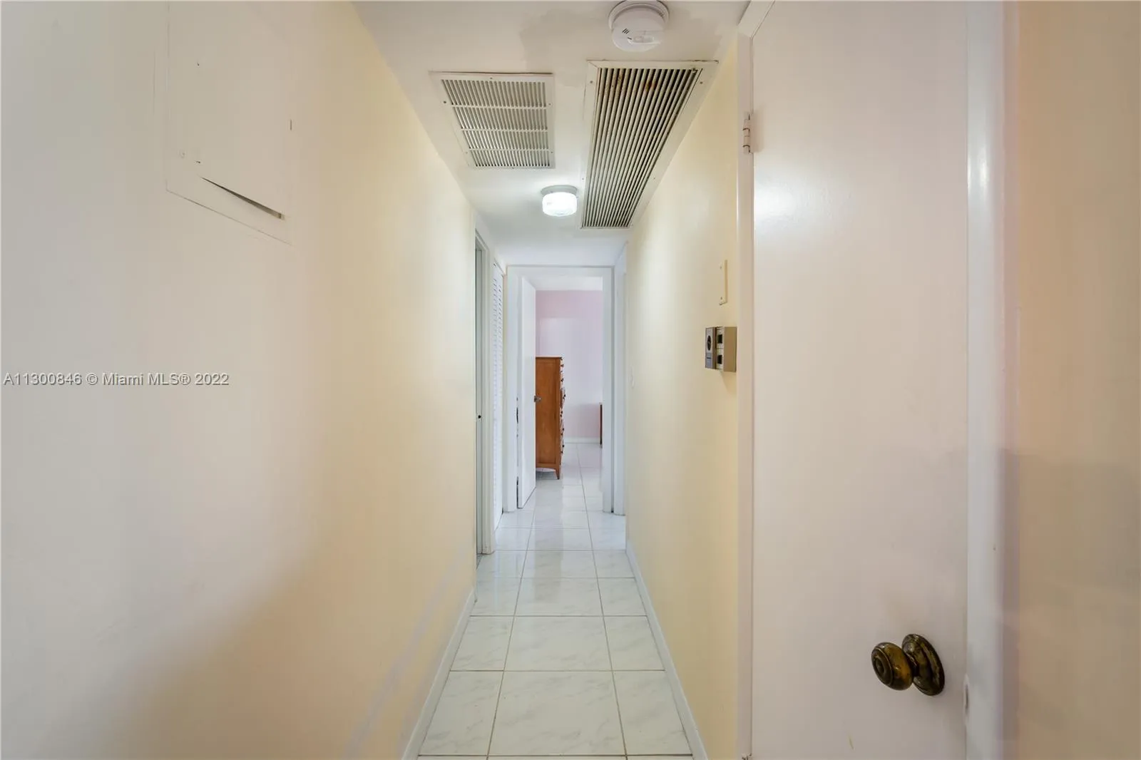 401 Golden Isles Dr # 1114, Hallandale Beach FL 33009