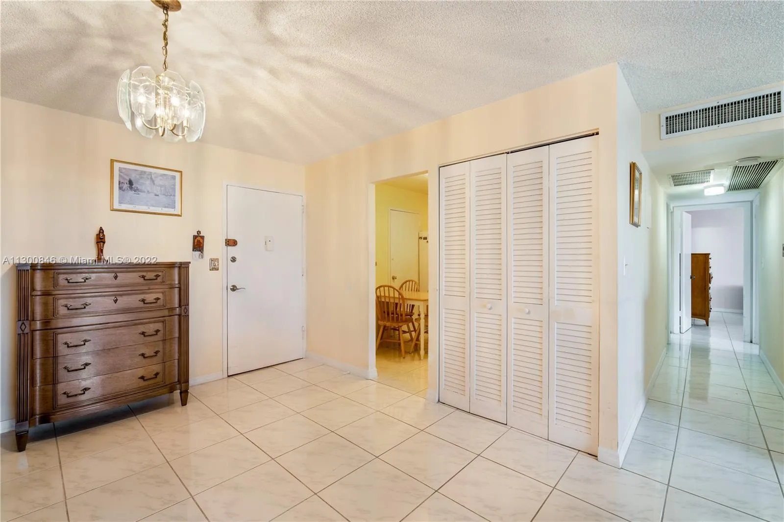 401 Golden Isles Dr # 1114, Hallandale Beach FL 33009