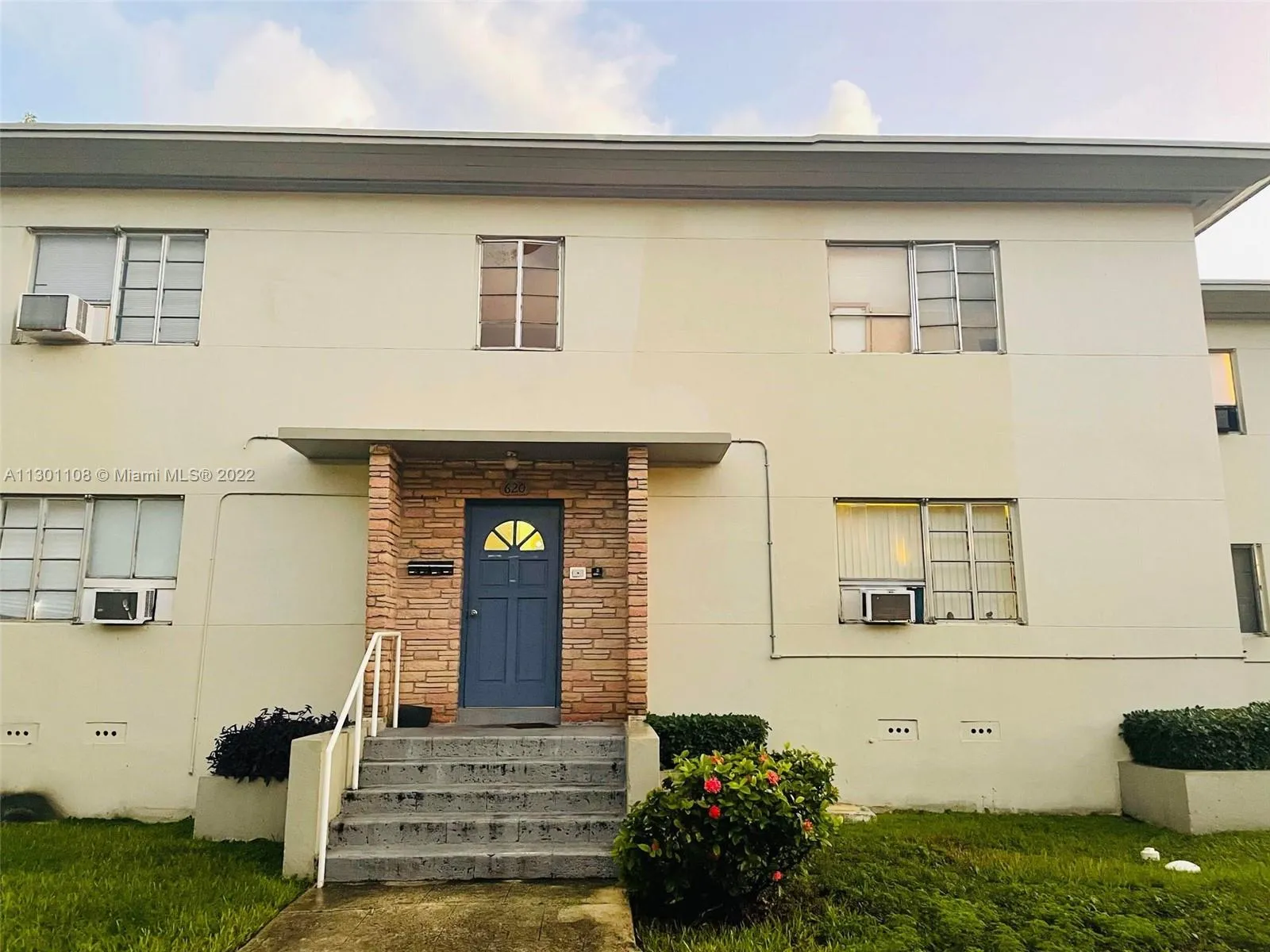 620 84th St # 25, Miami Beach FL 33141