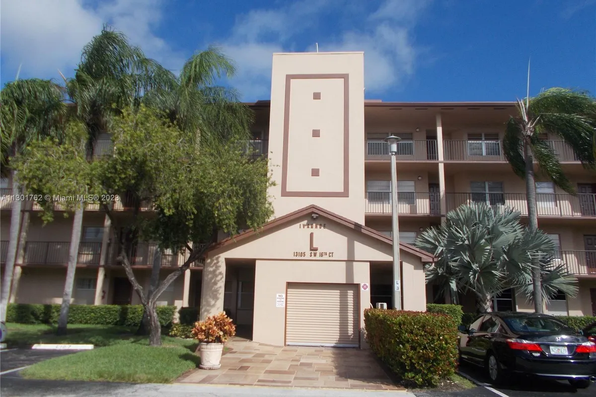 13105 SW 16th Ct # 308L, Pembroke Pines FL 33027