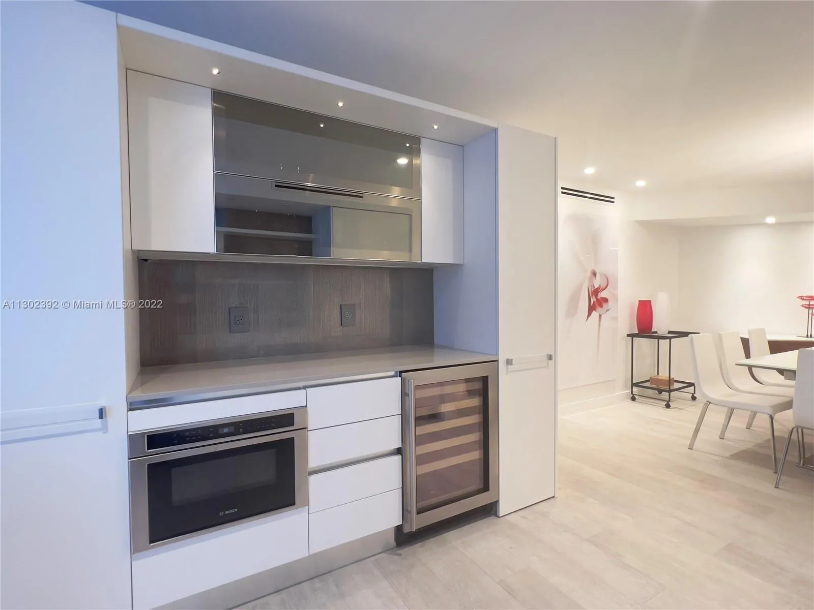 6301 Collins Ave # 3001, Miami Beach FL 33141
