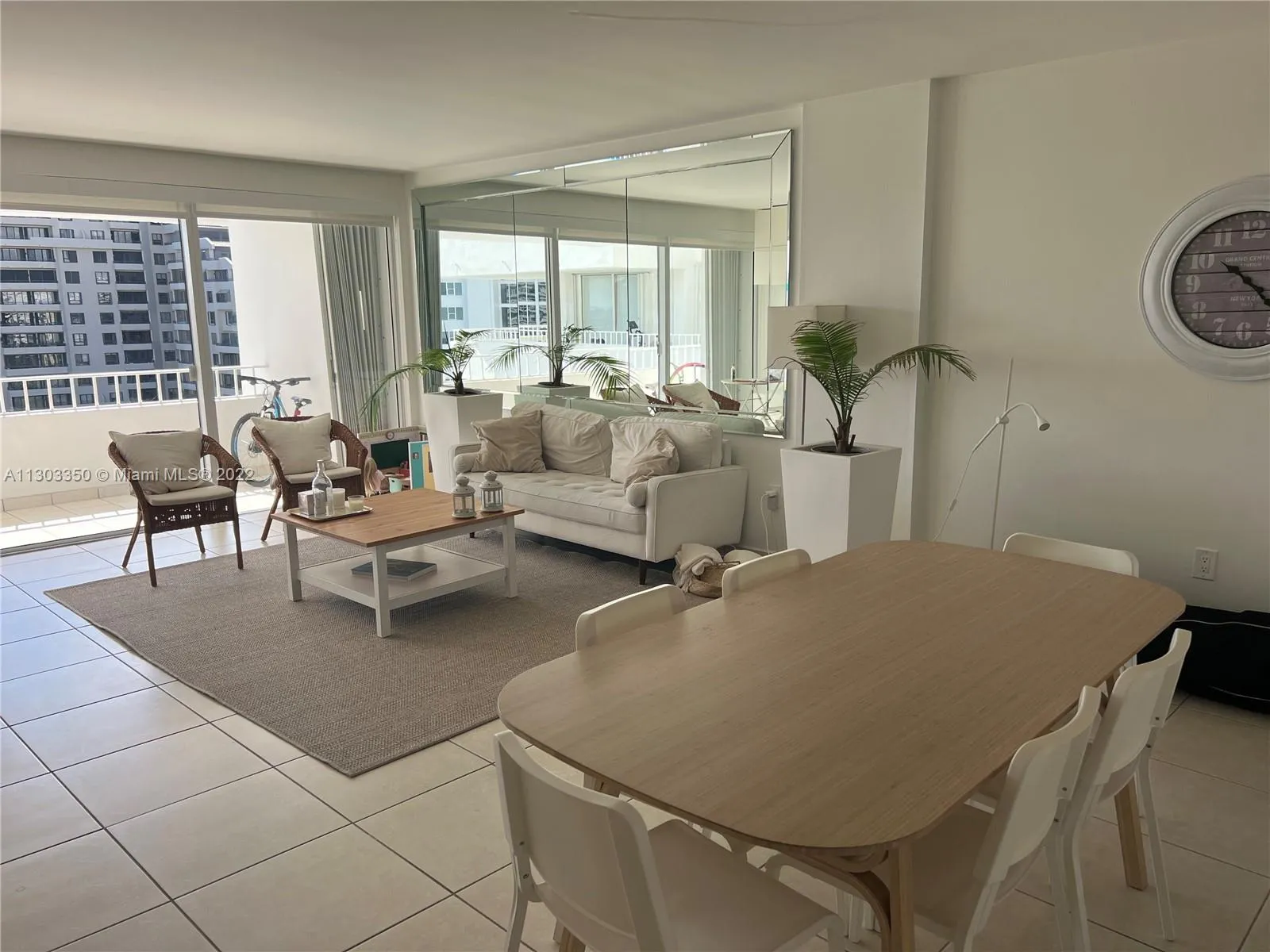 2 bedroom 2 bath for sale at 199 Ocean Lane Dr # 911, Key Biscayne FL 33149