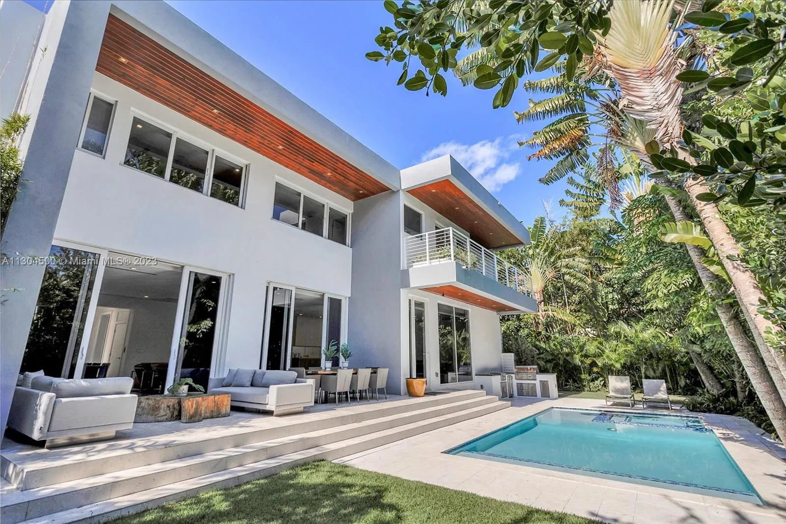 425 Harbor Dr, Key Biscayne FL 33149