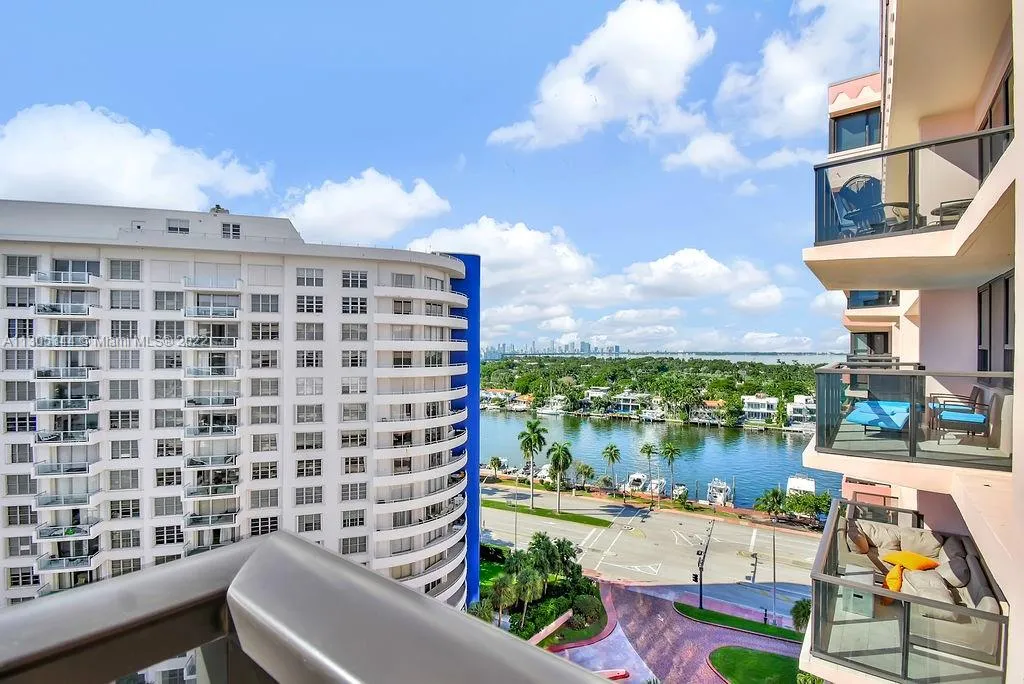 5225 Collins Ave # 1509, Miami Beach FL 33140