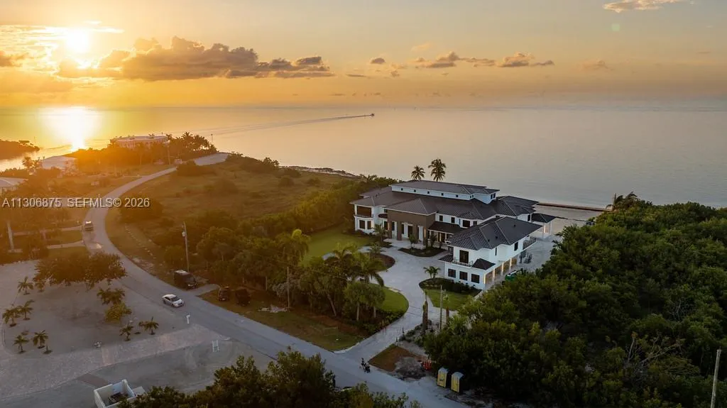 2405 Coco Plum Dr, Marathon FL 33050