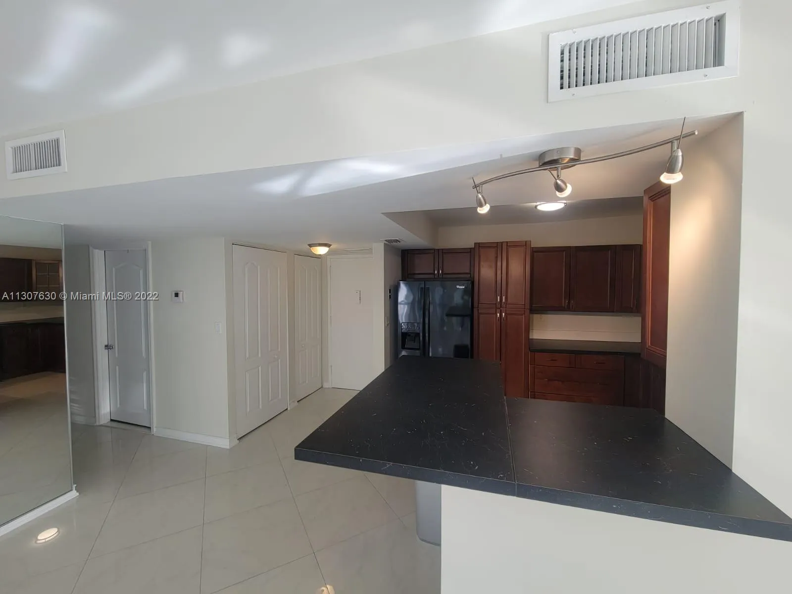 1000 Parkview Dr # 131, Hallandale Beach FL 33009