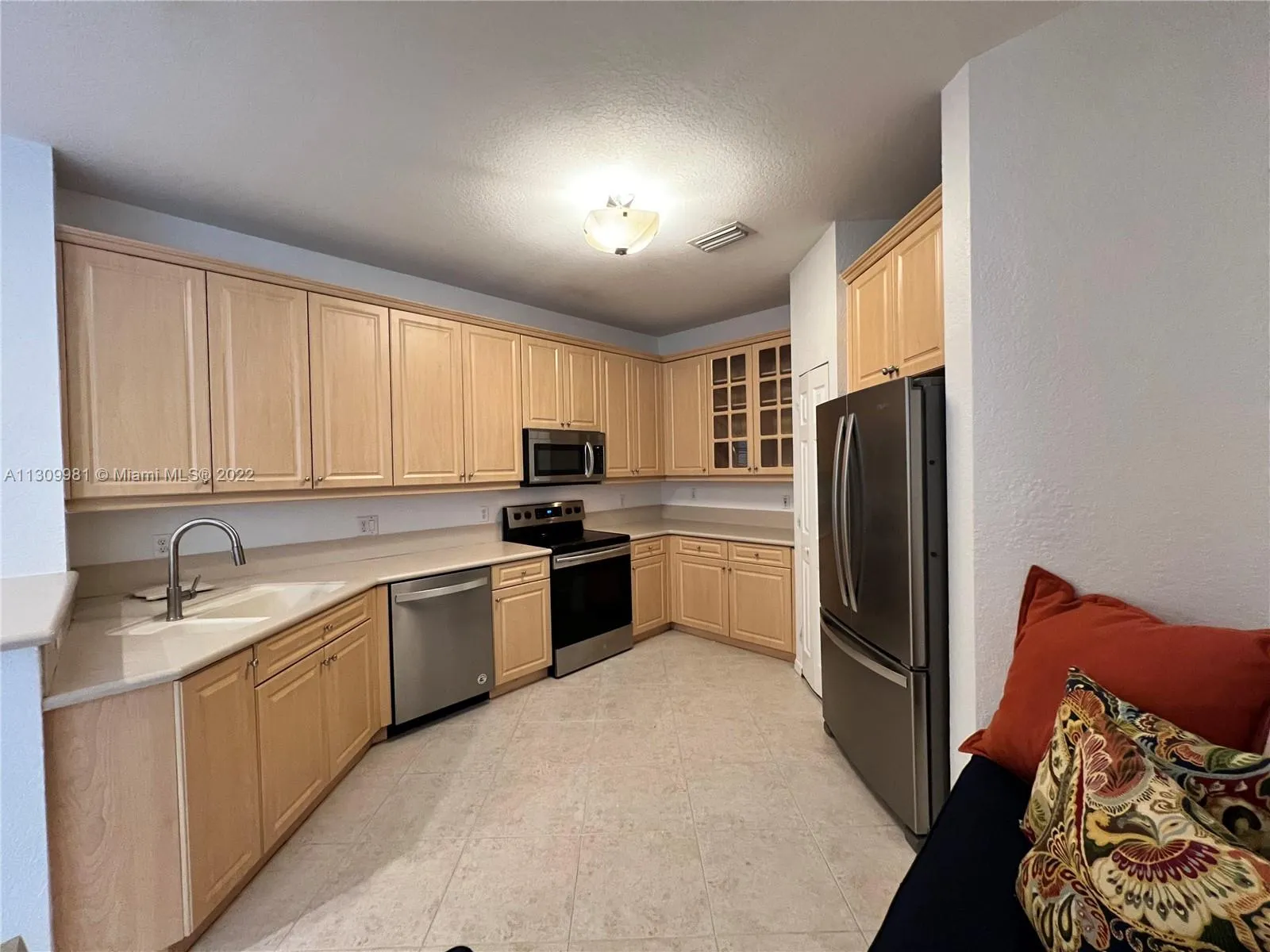 3 bedroom 2 bath for sale at 5737 NW 119th Dr # 5737, Coral Springs FL 33076