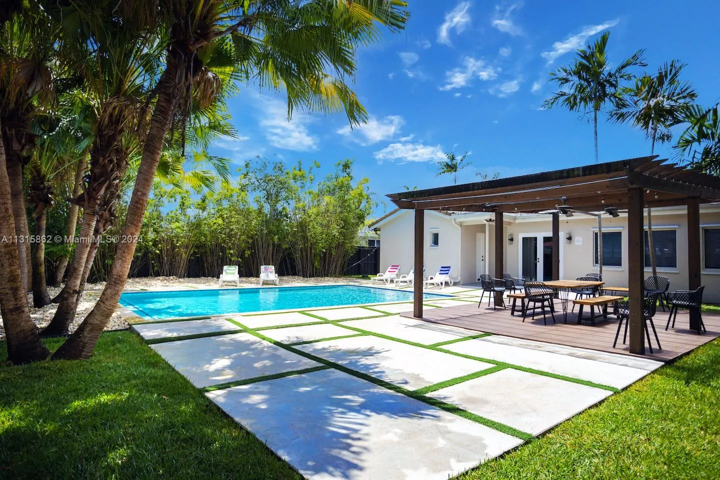 1307 Rodman St, Hollywood FL 33019