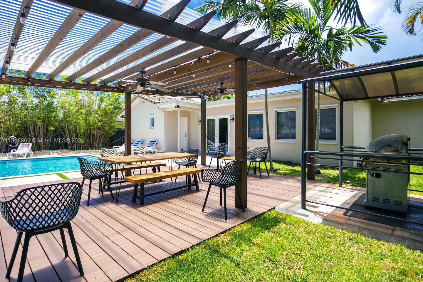 1307 Rodman St, Hollywood FL 33019