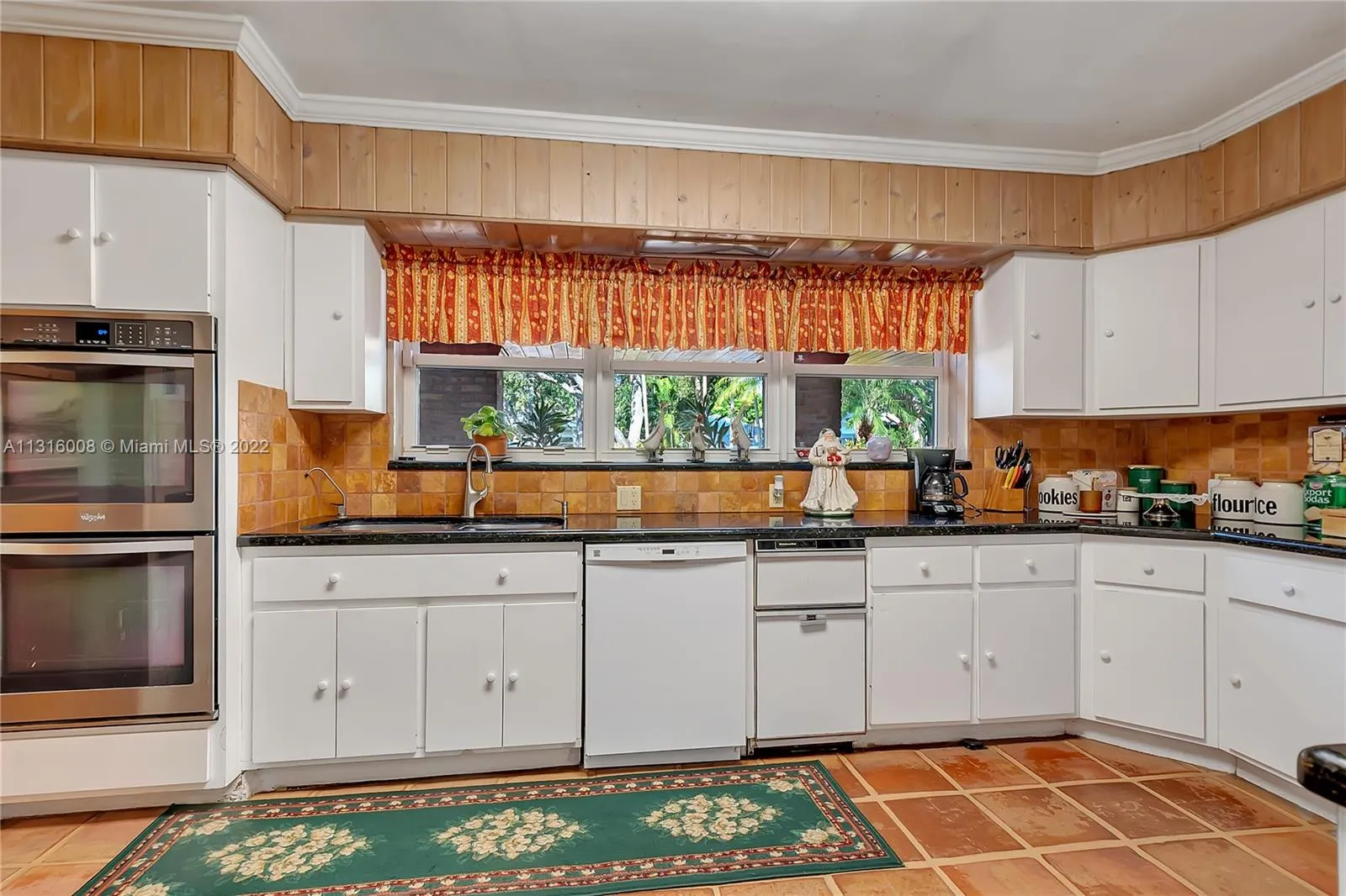 1616 Onaway Dr, Miami FL 33133