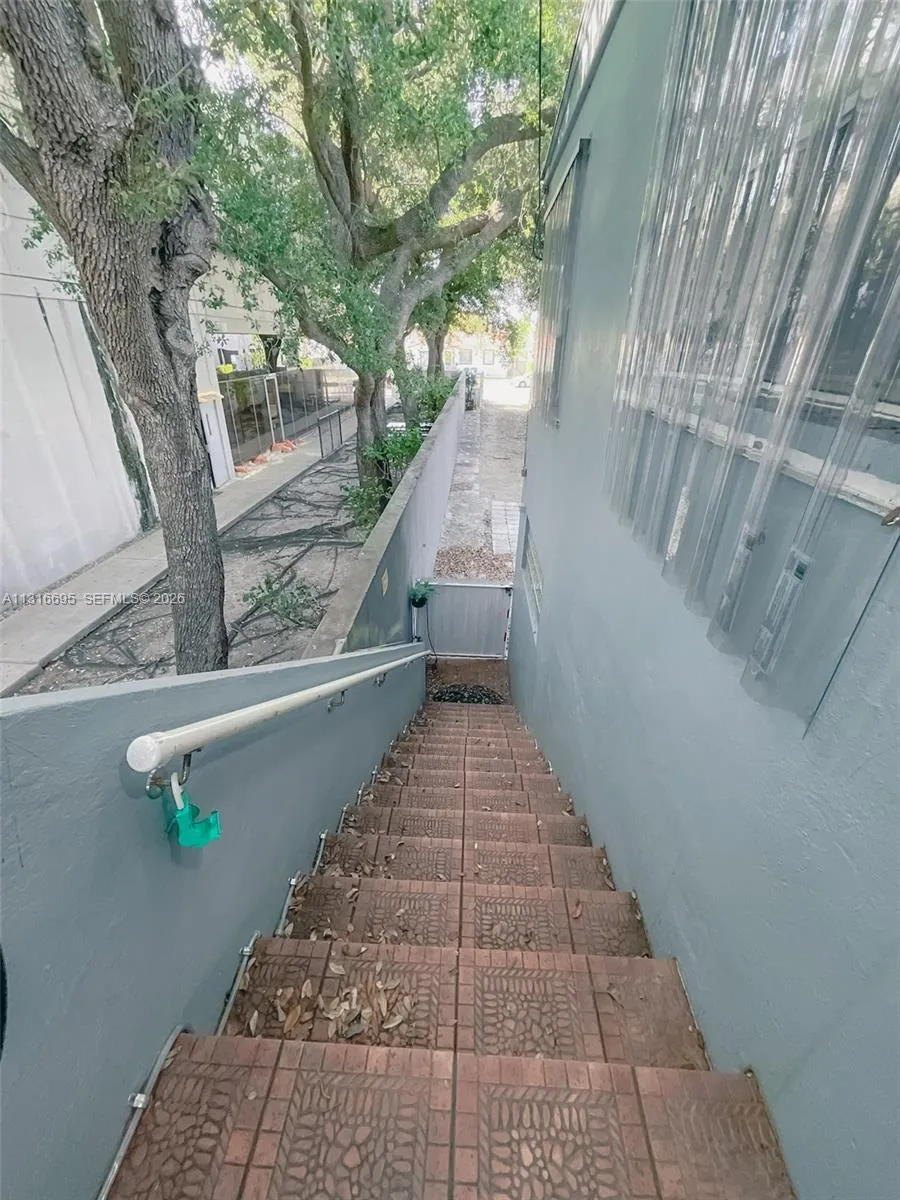 3682 SW 26th St # 2, Miami FL 33133