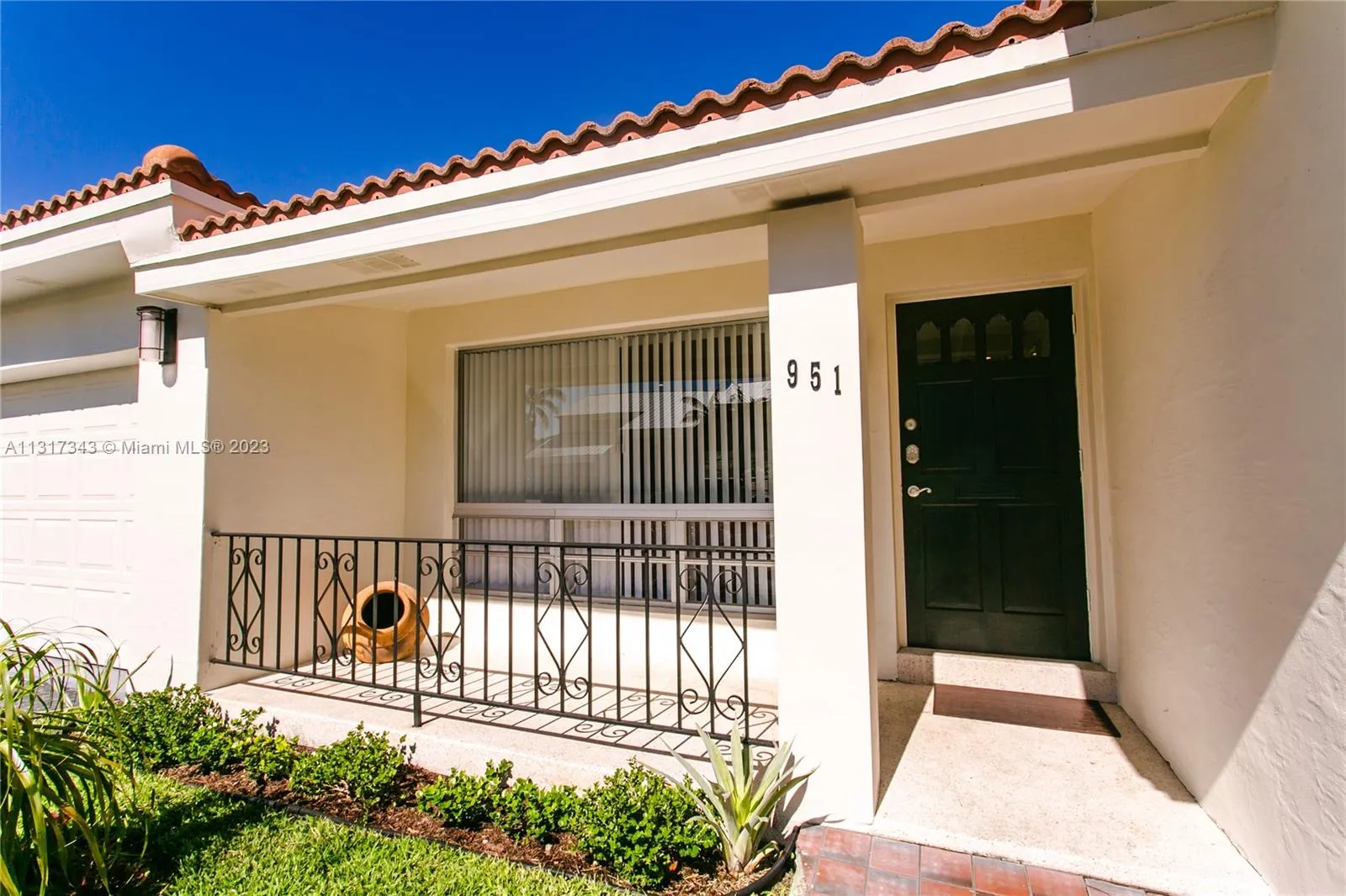 951 Washington St, Hollywood FL 33019