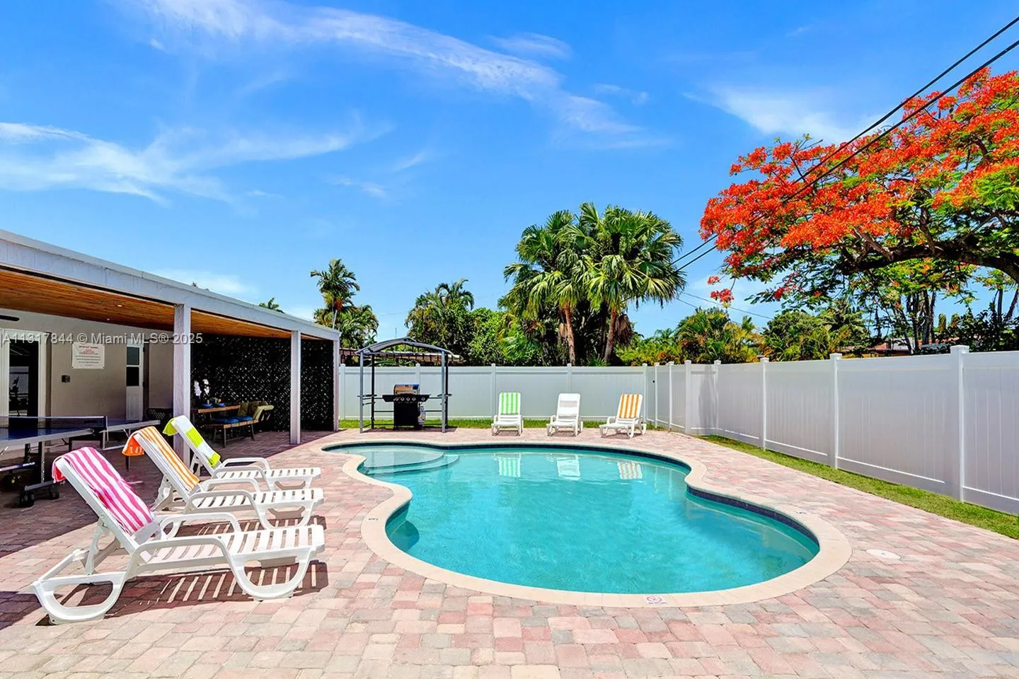 5 bedroom 5 bath for rent at 1301 Rodman St, Hollywood FL 33019