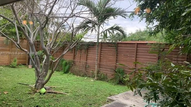 72 W Shore Dr W, Miami FL 33133