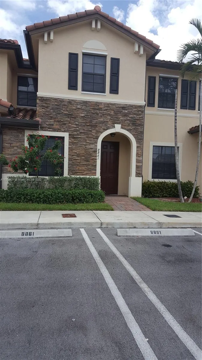 3 bedroom 2 bath for sale at 8861 W 35th ave, Hialeah FL 33018