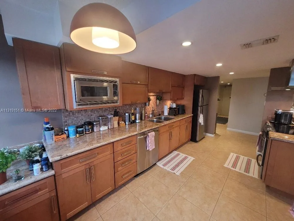 18041 Biscayne Blvd # 1404, Aventura FL 33160