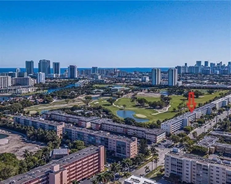 700 NE 14th Ave # 204, Hallandale Beach FL 33009