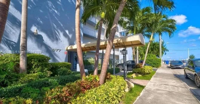 677 NE 24th St # 504, Miami FL 33137
