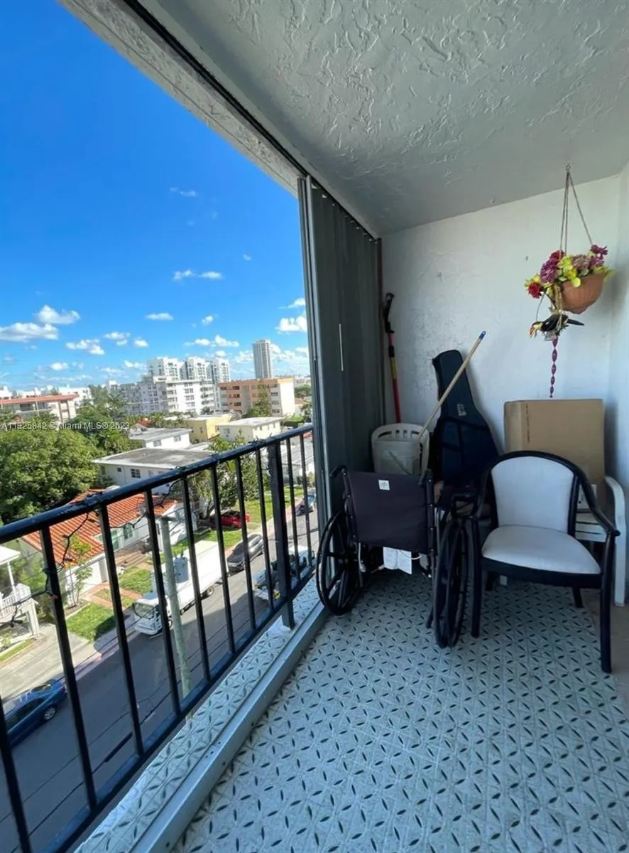 7850 Byron Ave # 606, Miami Beach FL 33141