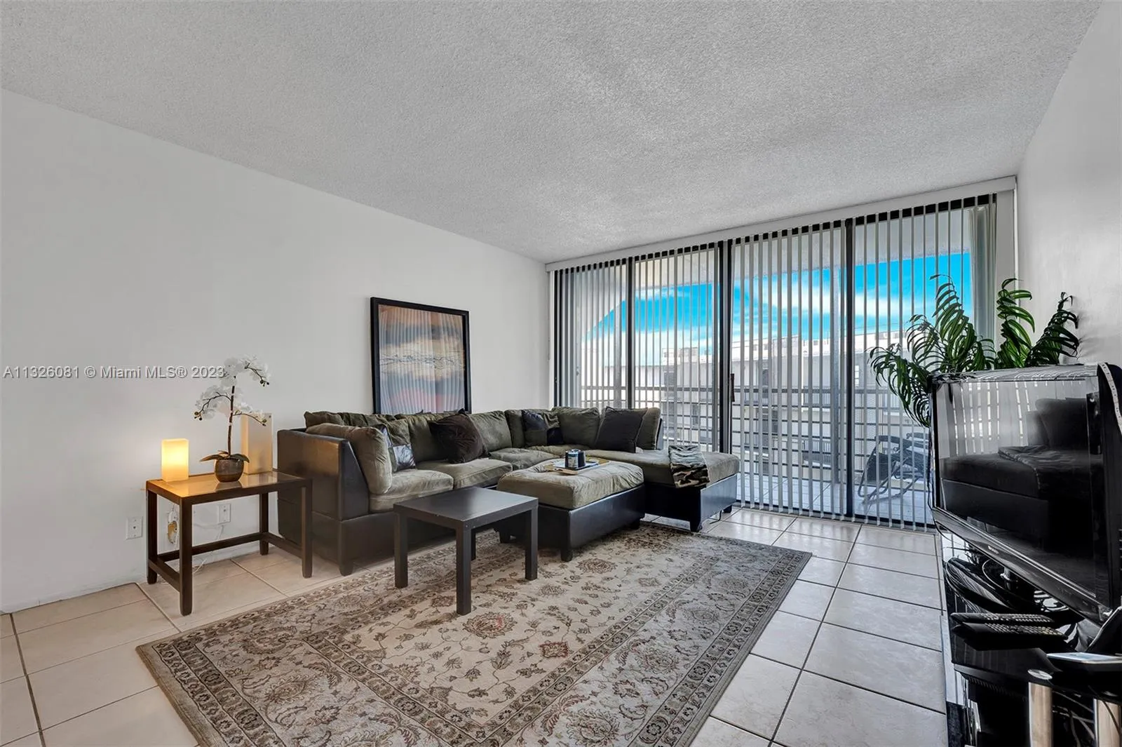 20400 W Country Club Dr # 814, Aventura FL 33180