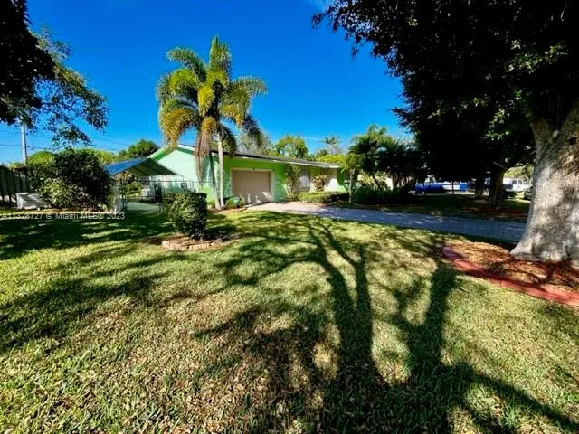 17720 SW 92nd Ct, Palmetto Bay FL 33157