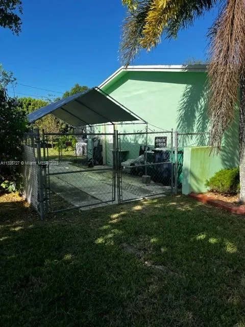 17720 SW 92nd Ct, Palmetto Bay FL 33157