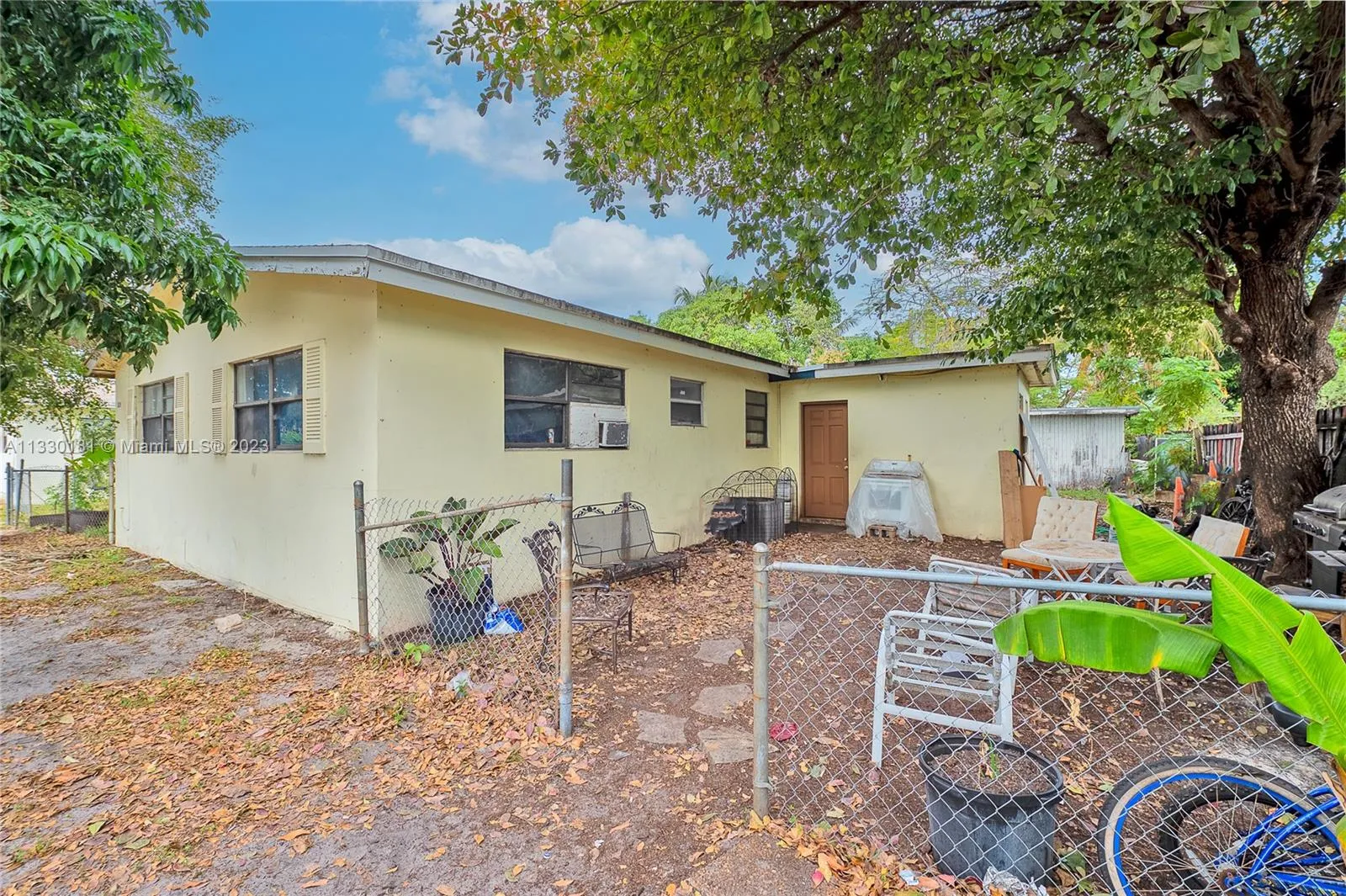 319 NW 43rd St, Oakland Park FL 33309