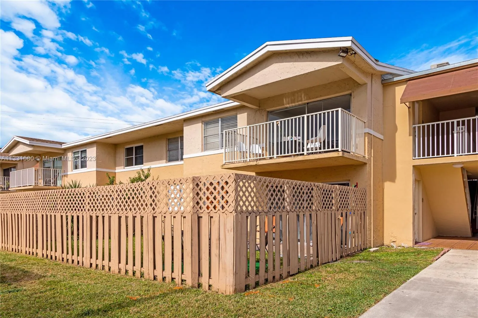 2 bedroom 2 bath for sale at 4550 NW 79th Ave # 2D, Doral FL 33166