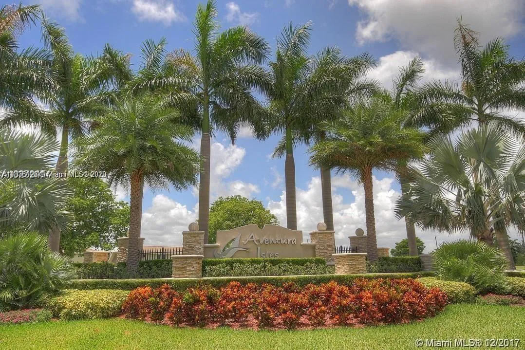 748 NE 191st Ter # 748, Miami FL 33179