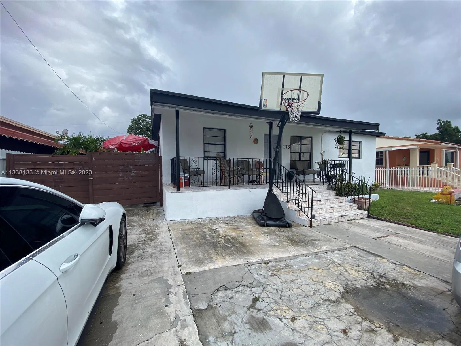5 bedroom 4 bath for sale at 75 E 57th St, Hialeah FL 33013