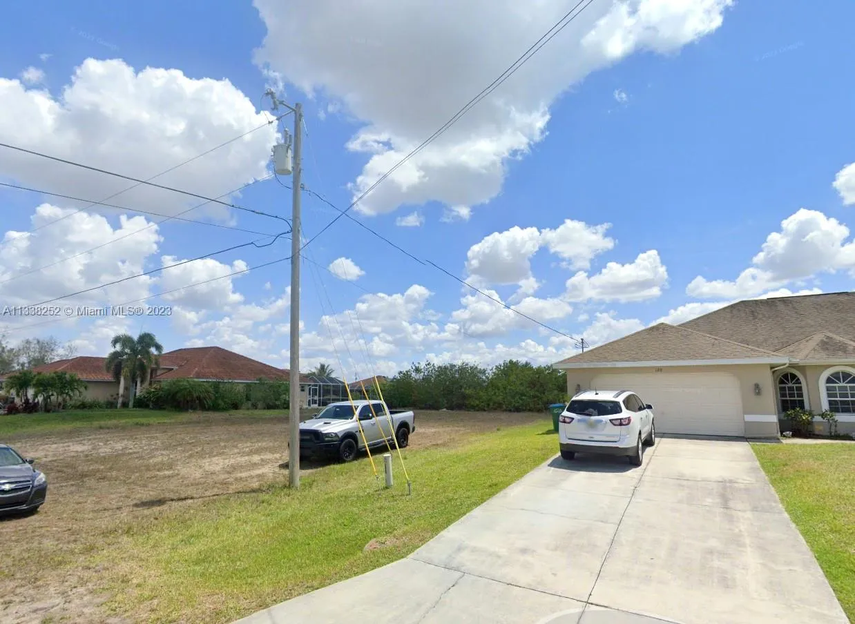 124 NE 18TH ST, Cape Coral FL 33909
