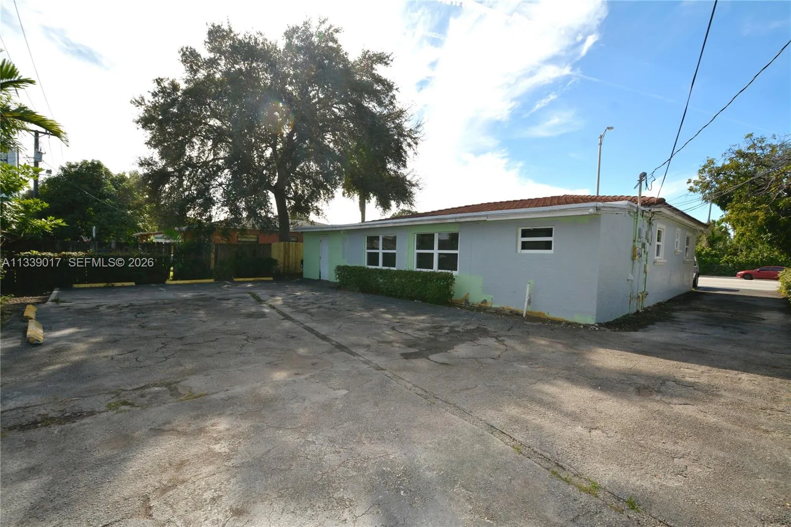 16921 NE 6th Ave, North Miami Beach FL 33162