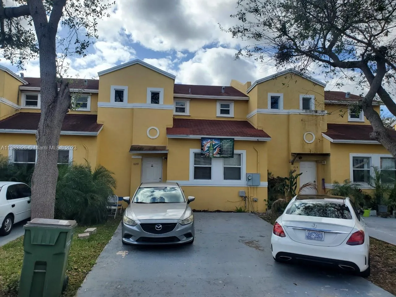 3 bedroom 2 bath for sale at 1640 NE 5th St, Homestead FL 33033