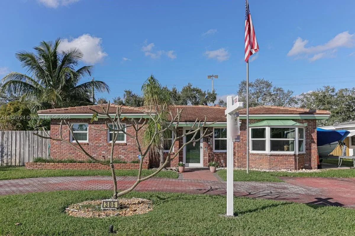 306 N 32nd Ave, Hollywood FL 33021