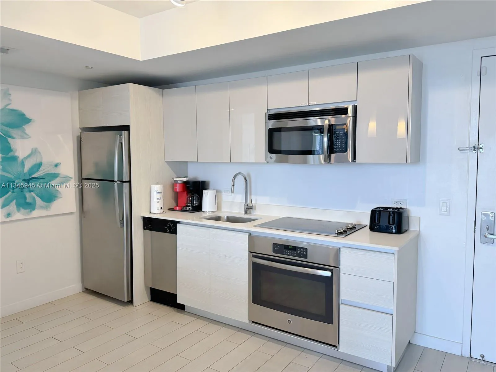 2602 E HALLANDALE BEACH BLVD # R1409, Hallandale Beach FL 33009