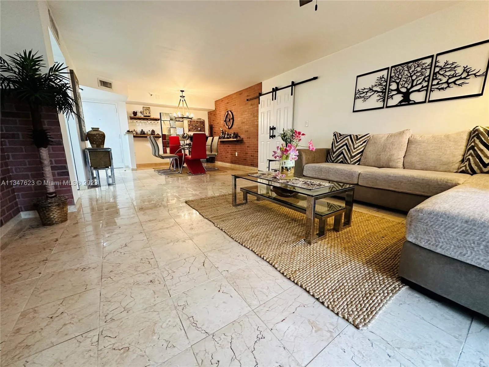 2 bedroom 2 bath for sale at 900 NE 195th St # 211, Miami FL 33179