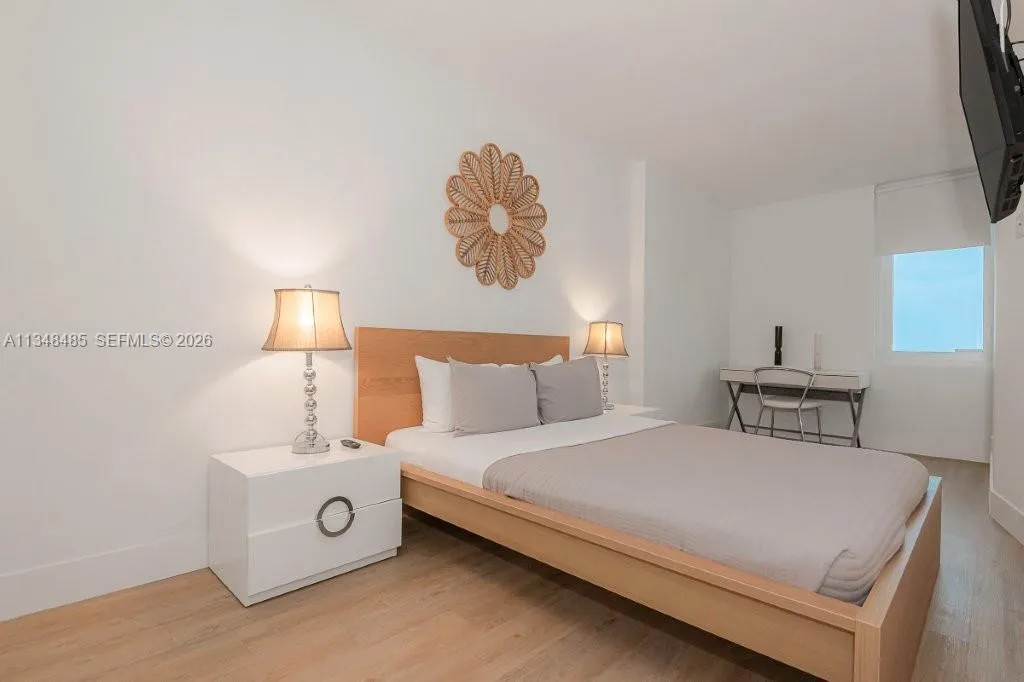 2301 Collins Ave # 927, Miami Beach FL 33139