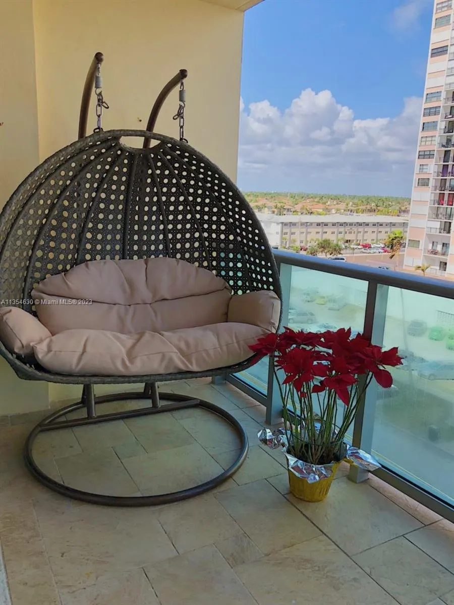 2501 S Ocean Dr, Hollywood FL 33019