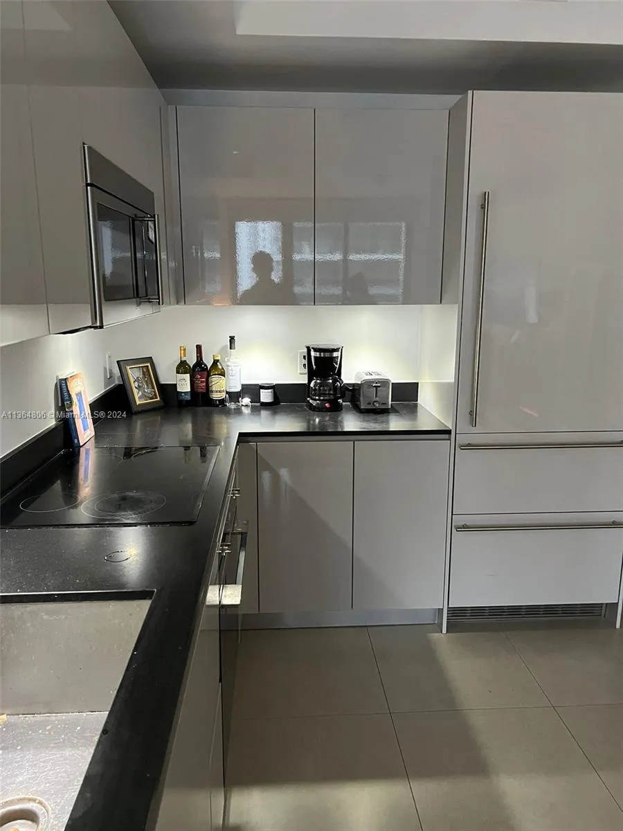 1 bath for sale at 1010 Brickell Ave # 2010, Miami FL 33131