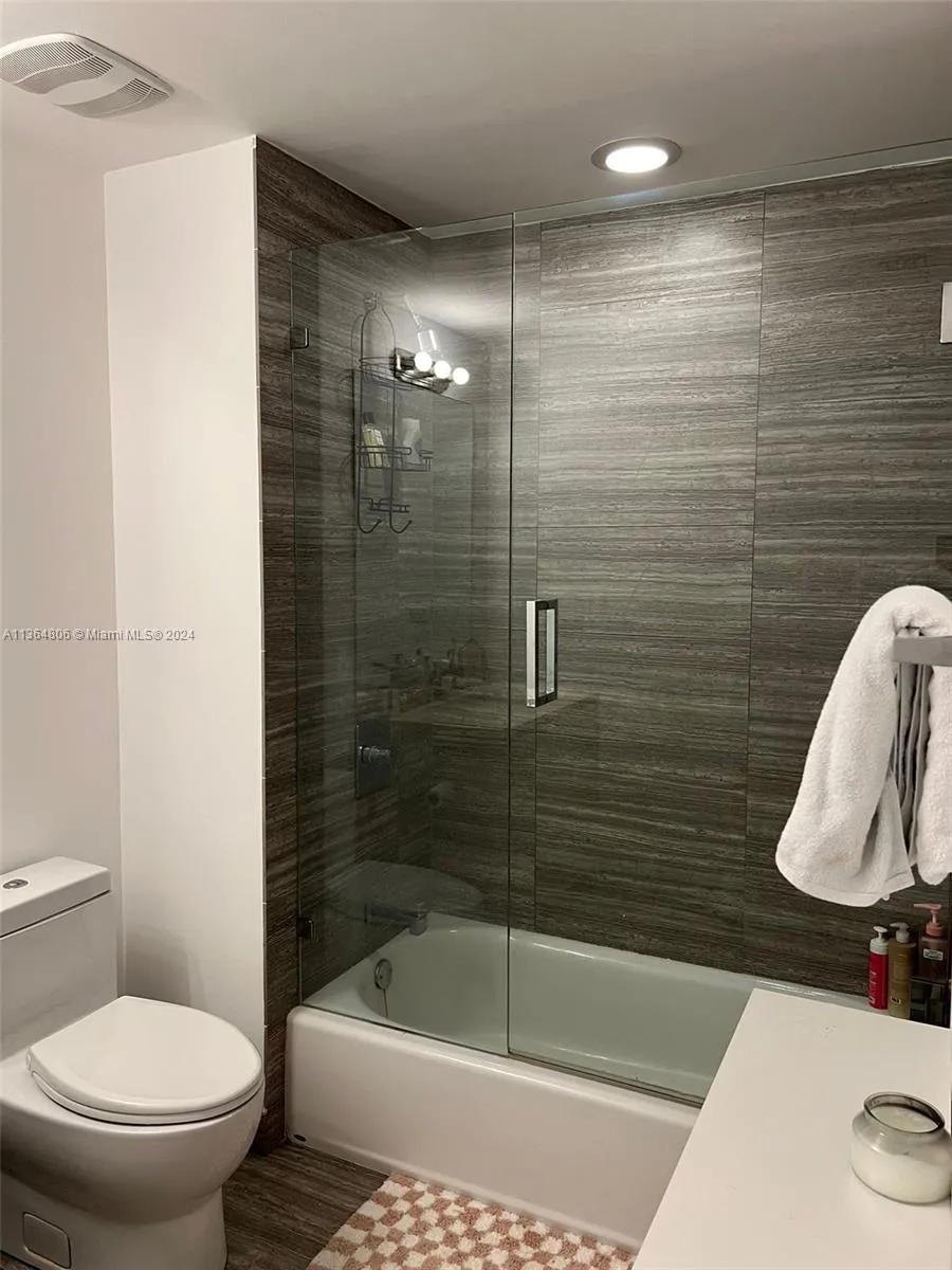 1010 Brickell Ave # 2010, Miami FL 33131