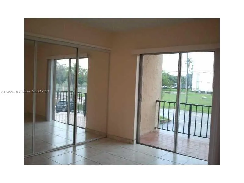5100 SW 41st St, Pembroke Park FL 33023