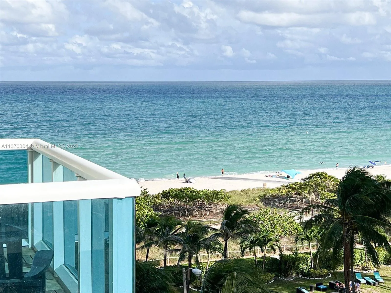 1 bedroom 1 bath for rent at 9201 Collins Ave # 723, Surfside FL 33154