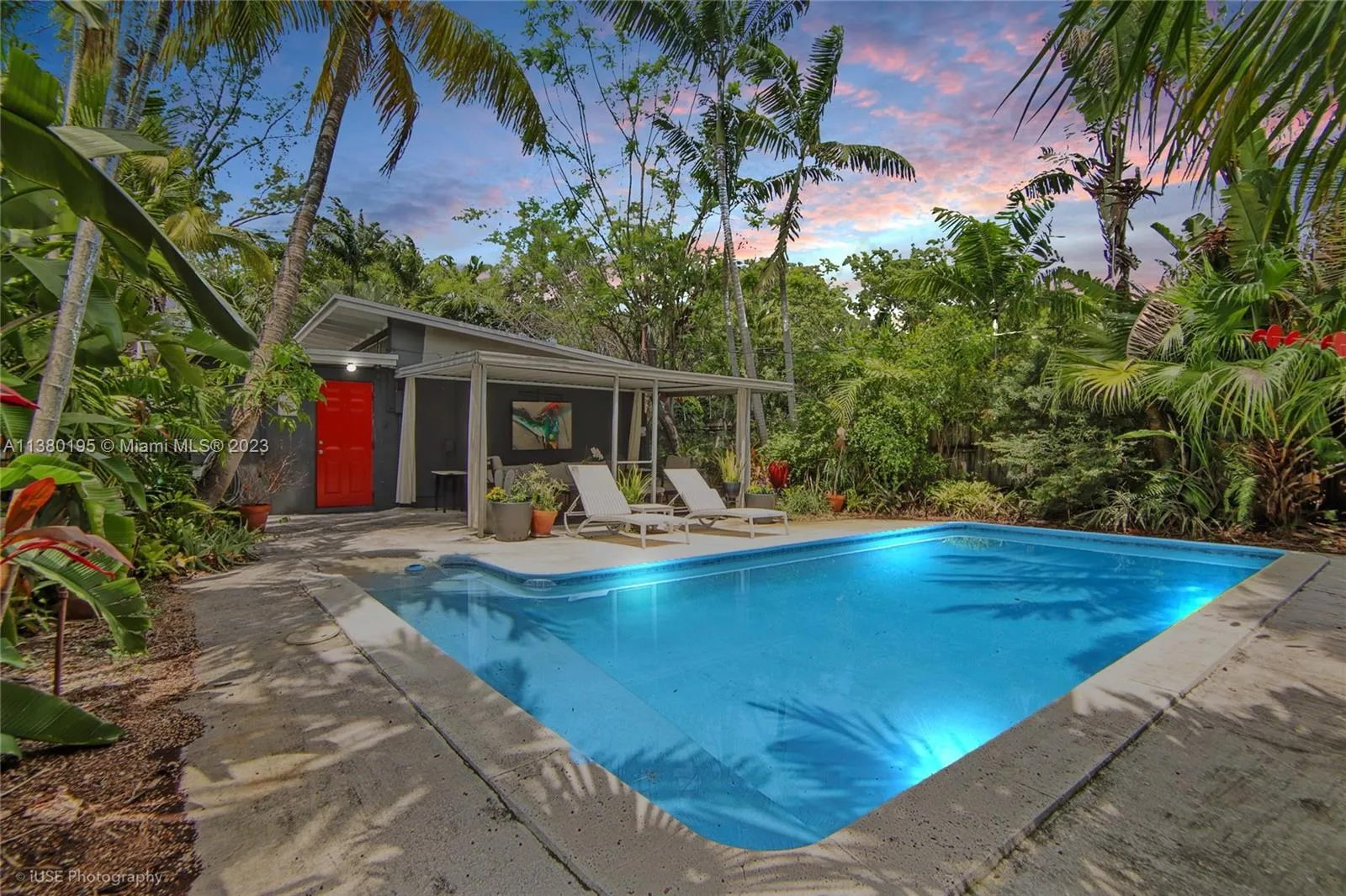 2 bedroom 1 bath for sale at 2018 Fletcher St, Hollywood FL 33020