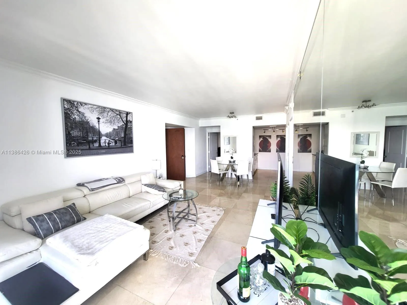 6365 Collins Ave # 1711, Miami Beach FL 33141