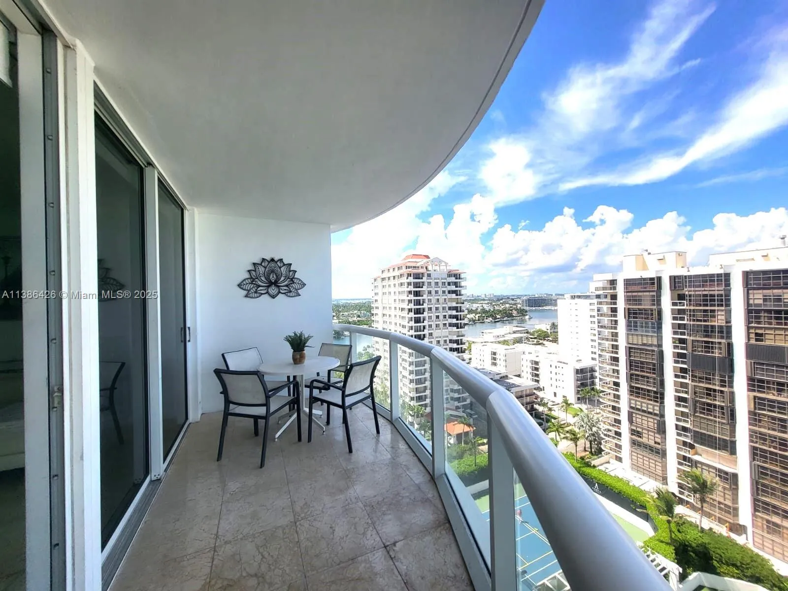 6365 Collins Ave # 1711, Miami Beach FL 33141