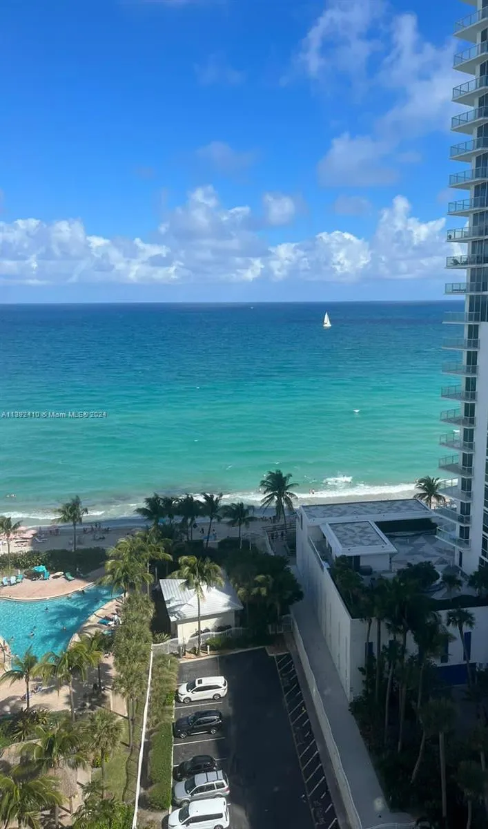 2 bedroom 2 bath for sale at 3901 S S Ocean dr, Hollywood FL 33019